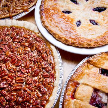 Dish, Food, Cuisine, Cherry pie, Pie, Ingredient, Dessert, Blackberry pie, Baked goods, Linzer torte, 